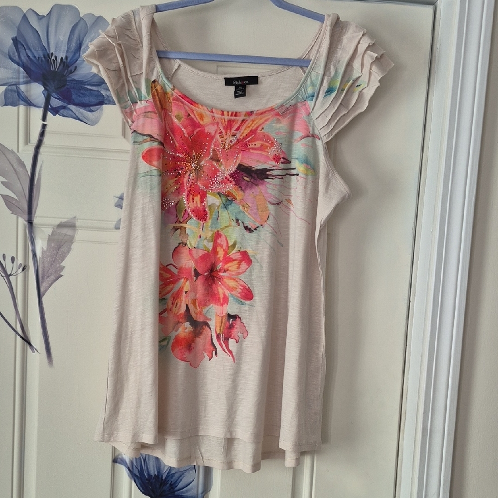 Style And Co. Floral Scoop Neck Shell in Light Pink